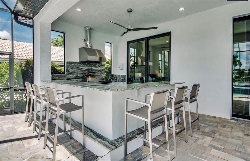 En Venta: $2,450,000 (4 camas, 4 baños, 3651 Pies cuadrados)