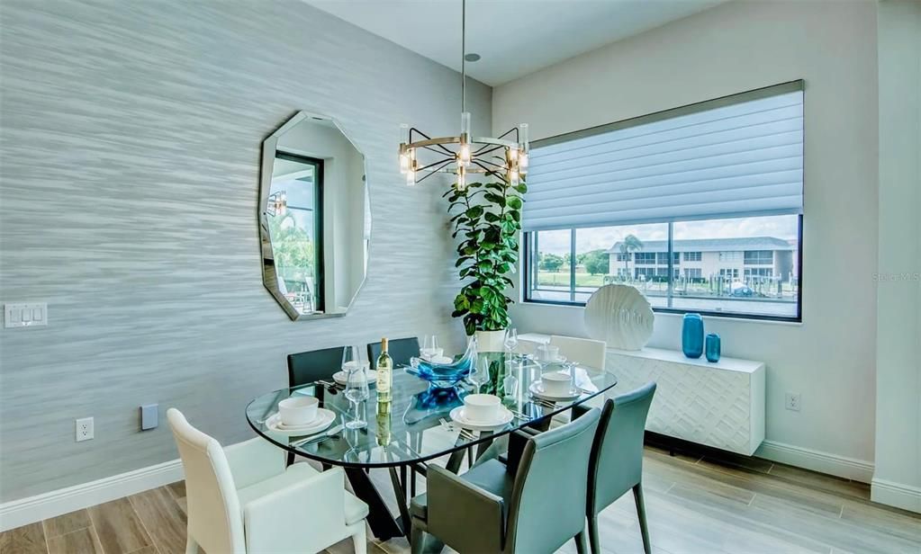 En Venta: $2,450,000 (4 camas, 4 baños, 3651 Pies cuadrados)