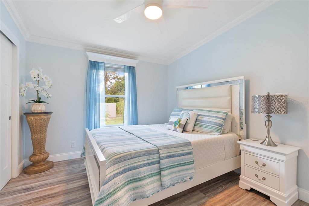 En Venta: $699,900 (3 camas, 2 baños, 2200 Pies cuadrados)