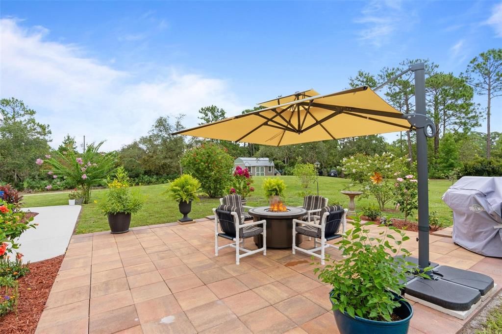 En Venta: $699,900 (3 camas, 2 baños, 2200 Pies cuadrados)