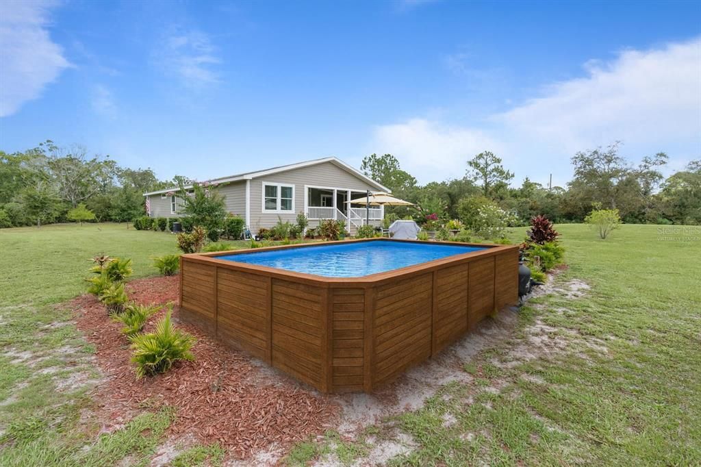 En Venta: $699,900 (3 camas, 2 baños, 2200 Pies cuadrados)