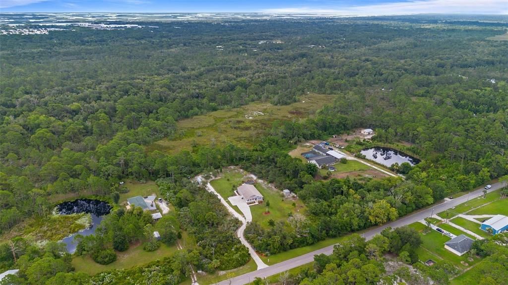 En Venta: $699,900 (3 camas, 2 baños, 2200 Pies cuadrados)