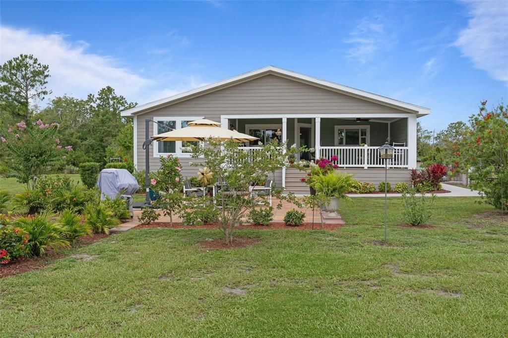 En Venta: $699,900 (3 camas, 2 baños, 2200 Pies cuadrados)