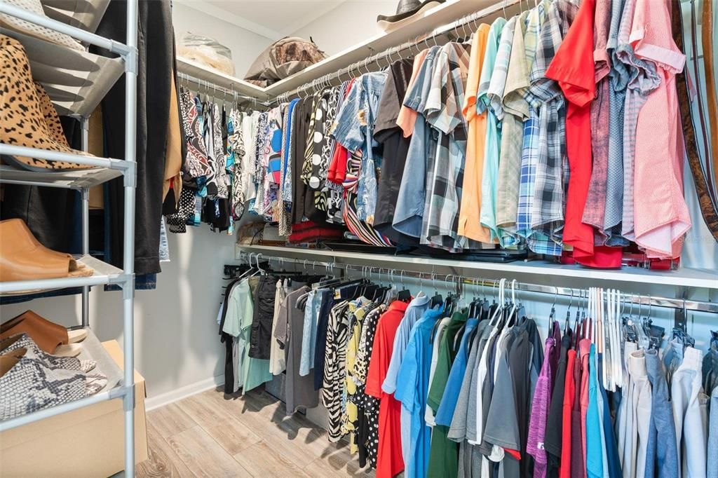 En Venta: $699,900 (3 camas, 2 baños, 2200 Pies cuadrados)