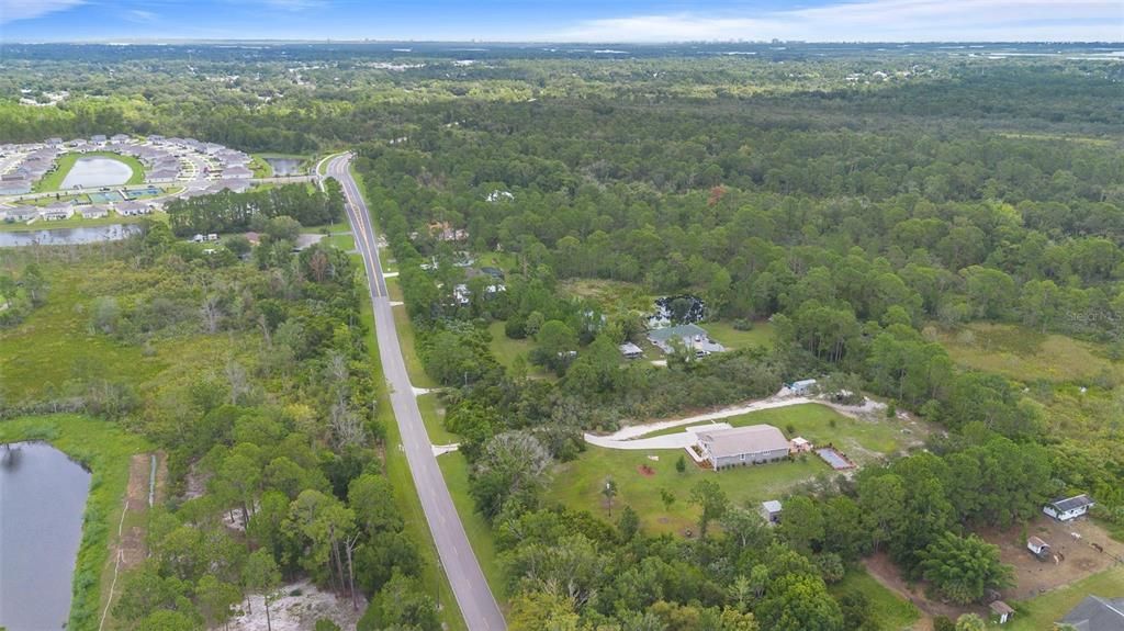 En Venta: $699,900 (3 camas, 2 baños, 2200 Pies cuadrados)