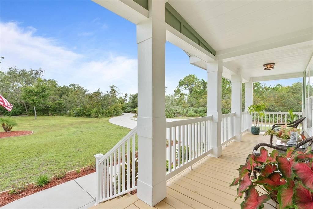 En Venta: $699,900 (3 camas, 2 baños, 2200 Pies cuadrados)