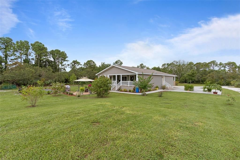 En Venta: $699,900 (3 camas, 2 baños, 2200 Pies cuadrados)