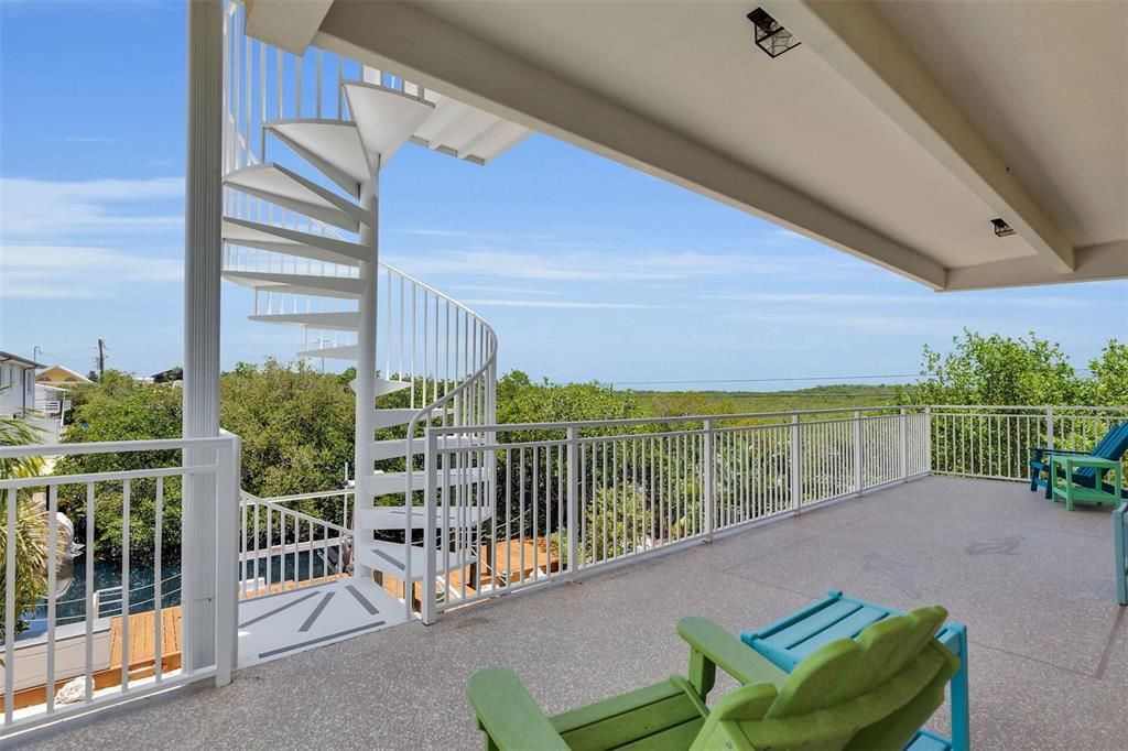 En Venta: $2,290,000 (4 camas, 3 baños, 2880 Pies cuadrados)