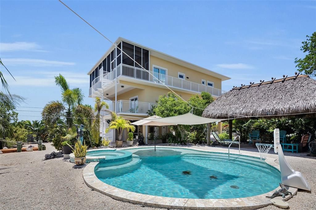 En Venta: $2,290,000 (4 camas, 3 baños, 2880 Pies cuadrados)