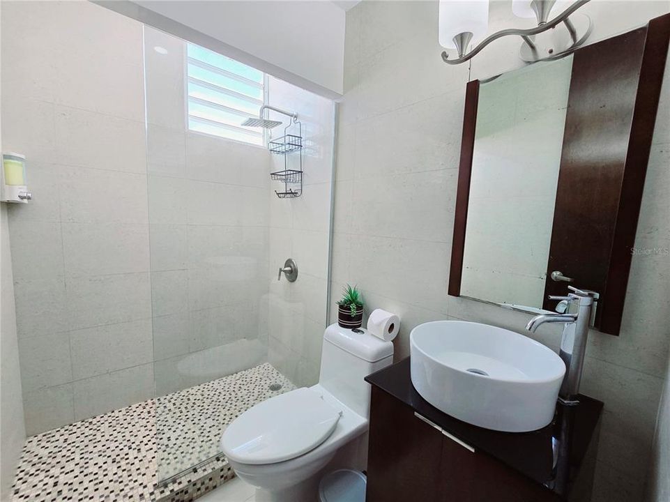 En Venta: $270,000 (3 camas, 2 baños, 1143 Pies cuadrados)