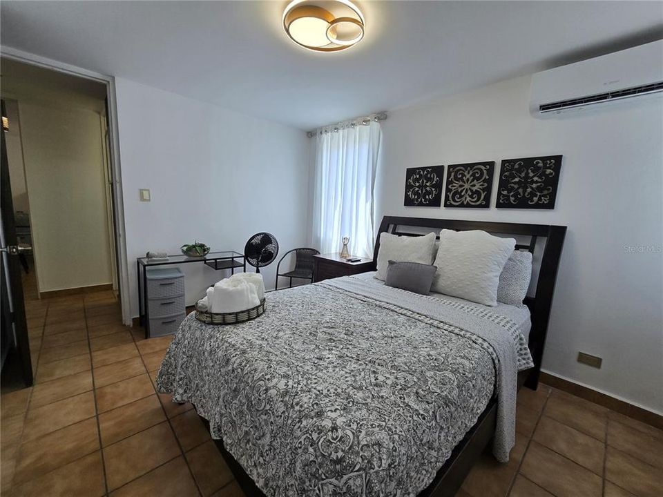 En Venta: $270,000 (3 camas, 2 baños, 1143 Pies cuadrados)