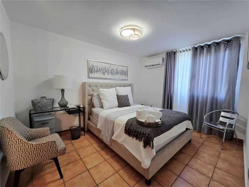 En Venta: $270,000 (3 camas, 2 baños, 1143 Pies cuadrados)