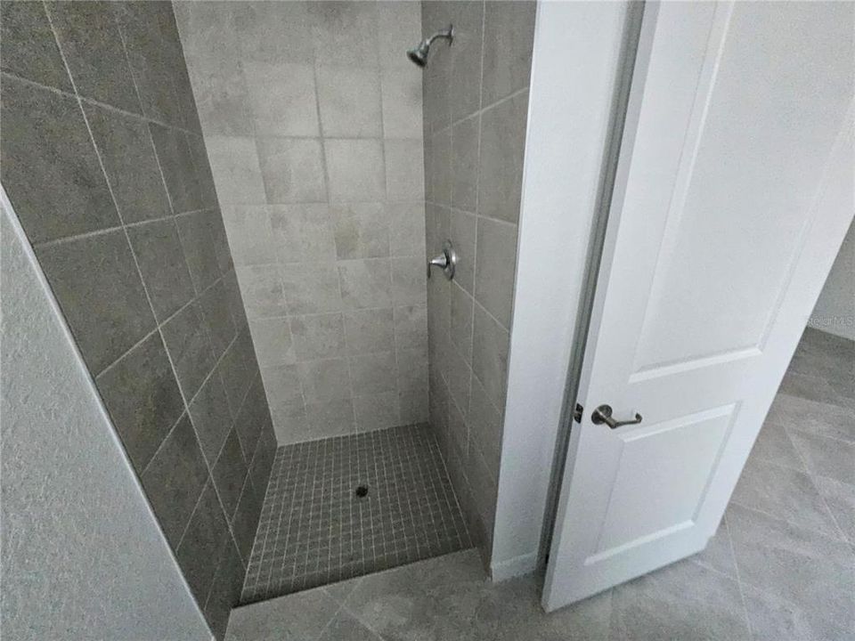 For Rent: $3,000 (3 beds, 3 baths, 2214 Square Feet)