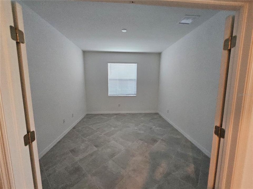 For Rent: $3,000 (3 beds, 3 baths, 2214 Square Feet)