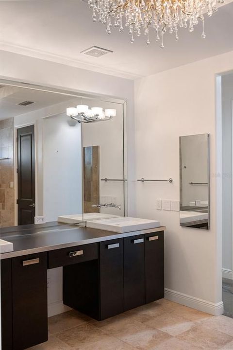 En Venta: $869,990 (4 camas, 3 baños, 3577 Pies cuadrados)