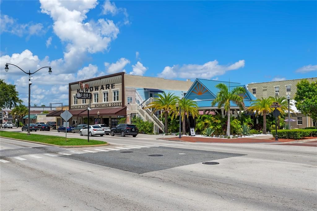 En Venta: $869,990 (4 camas, 3 baños, 3577 Pies cuadrados)