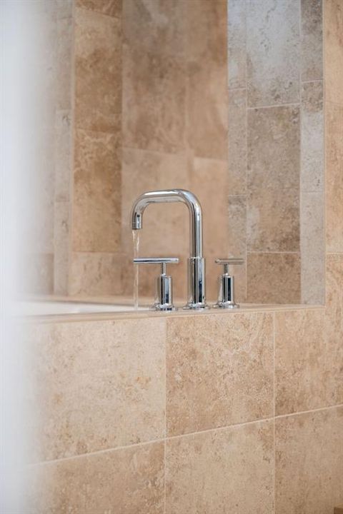 En Venta: $869,990 (4 camas, 3 baños, 3577 Pies cuadrados)