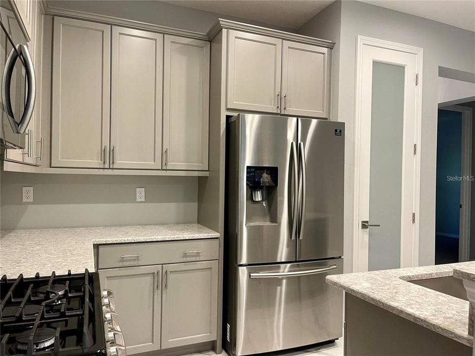 Activo con contrato: $2,600 (2 camas, 2 baños, 1579 Pies cuadrados)