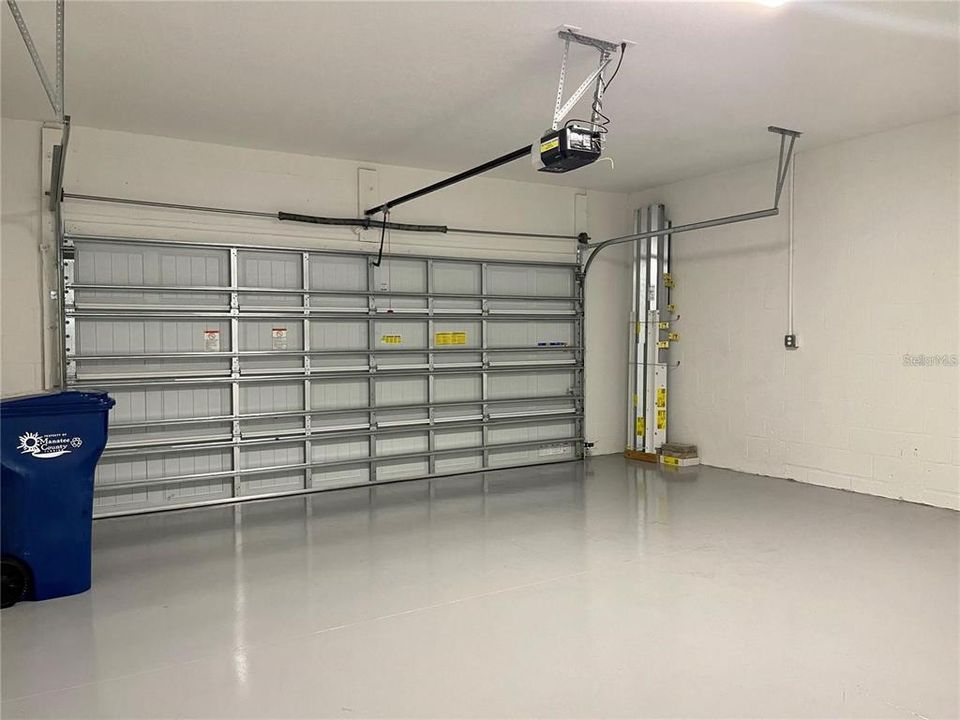 Activo con contrato: $2,600 (2 camas, 2 baños, 1579 Pies cuadrados)