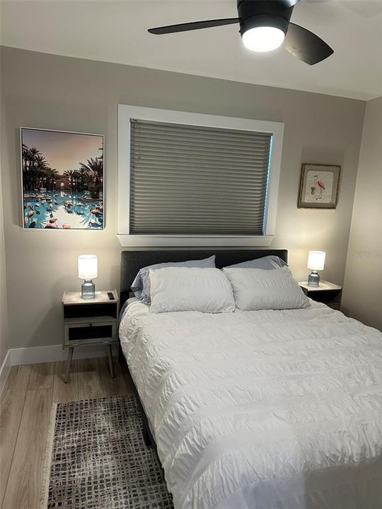 出租: $1,800 (2 贝兹, 1 浴室, 900 平方英尺)