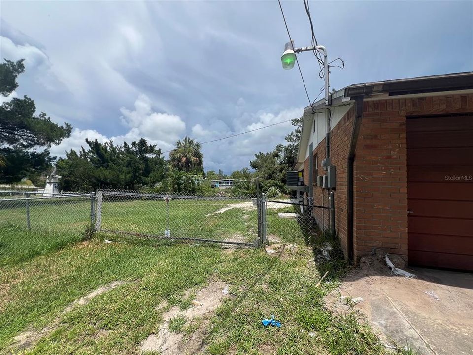 В аренду: $1,795 (2 спален, 1 ванн, 728 Квадратных фут)