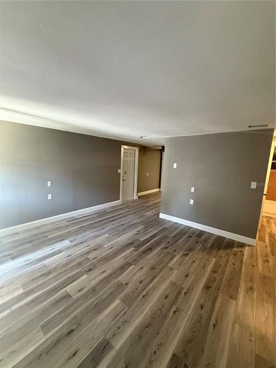 В аренду: $1,795 (2 спален, 1 ванн, 728 Квадратных фут)