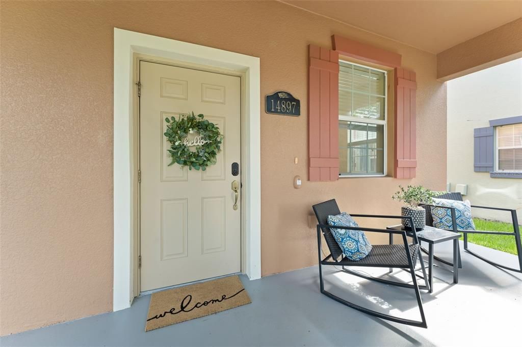 Под контрактом: $414,000 (3 спален, 2 ванн, 1748 Квадратных фут)