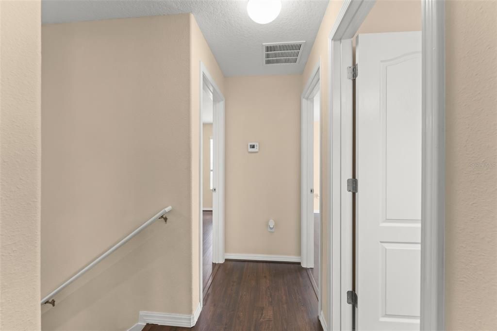 Под контрактом: $414,000 (3 спален, 2 ванн, 1748 Квадратных фут)