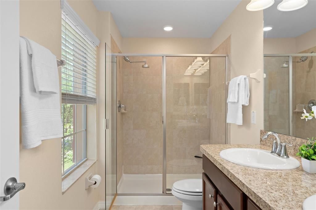 Под контрактом: $414,000 (3 спален, 2 ванн, 1748 Квадратных фут)