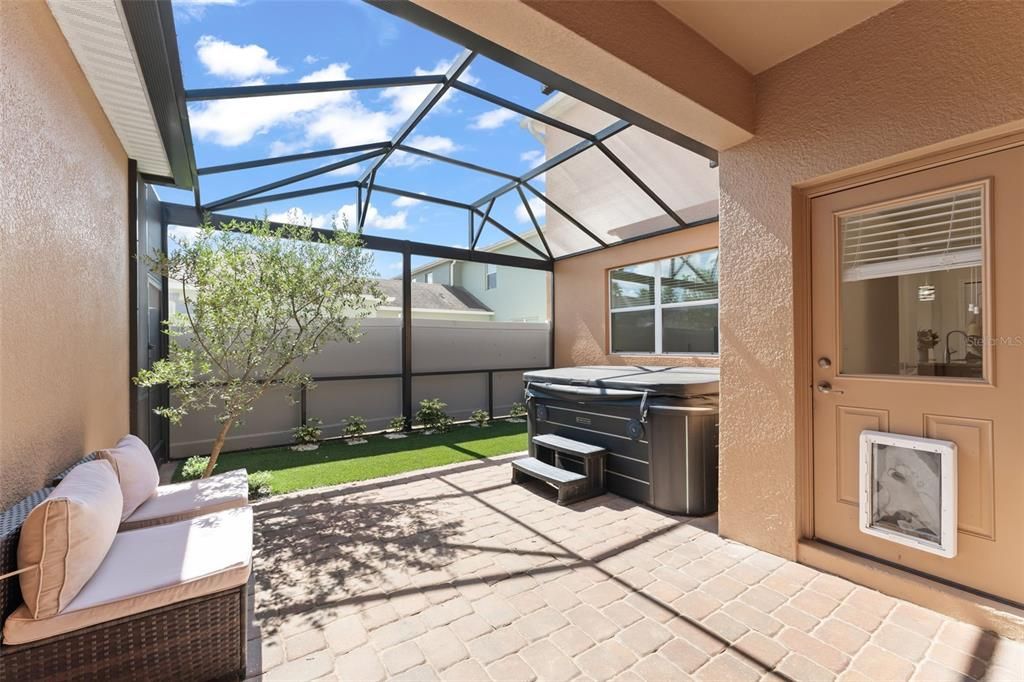 Под контрактом: $414,000 (3 спален, 2 ванн, 1748 Квадратных фут)