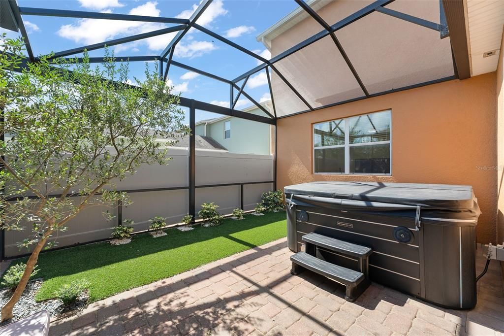 Под контрактом: $414,000 (3 спален, 2 ванн, 1748 Квадратных фут)