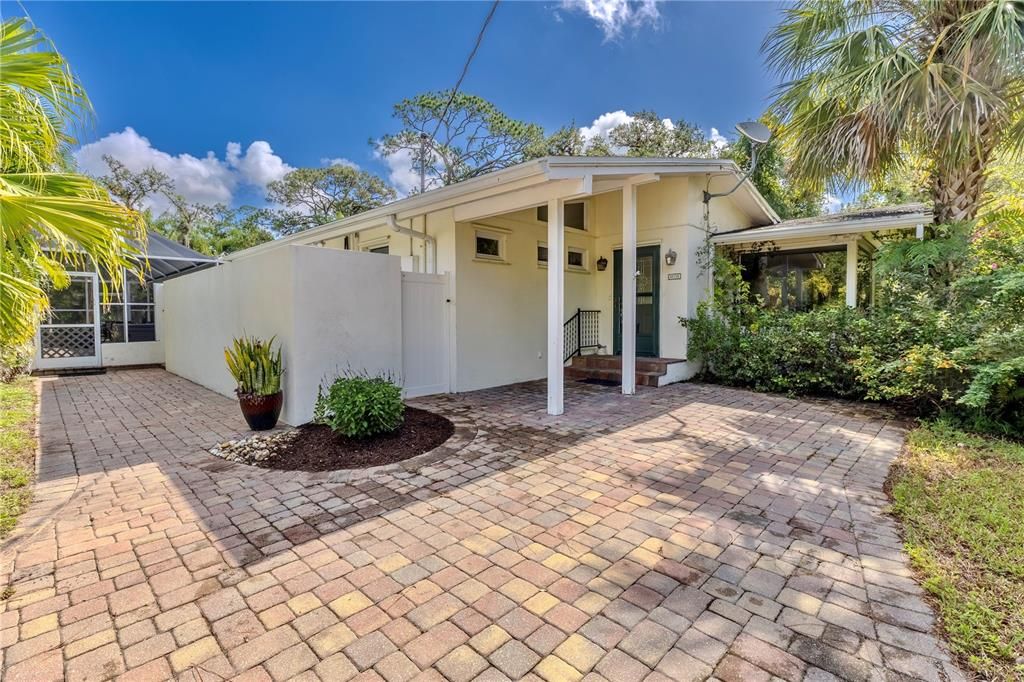 For Sale: $1,353,750 (5 beds, 3 baths, 3512 Square Feet)