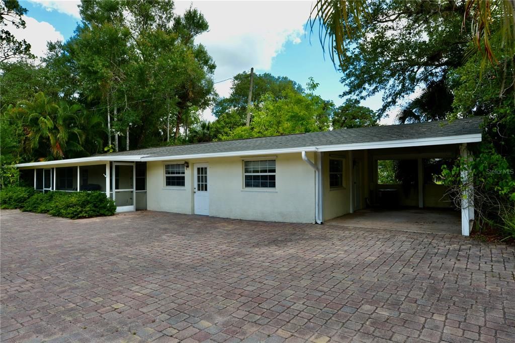 For Sale: $1,353,750 (5 beds, 3 baths, 3512 Square Feet)