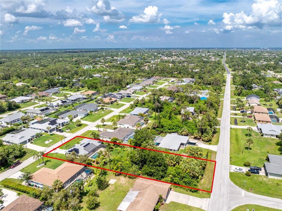 Activo con contrato: $299,000 (2 camas, 3 baños, 1384 Pies cuadrados)