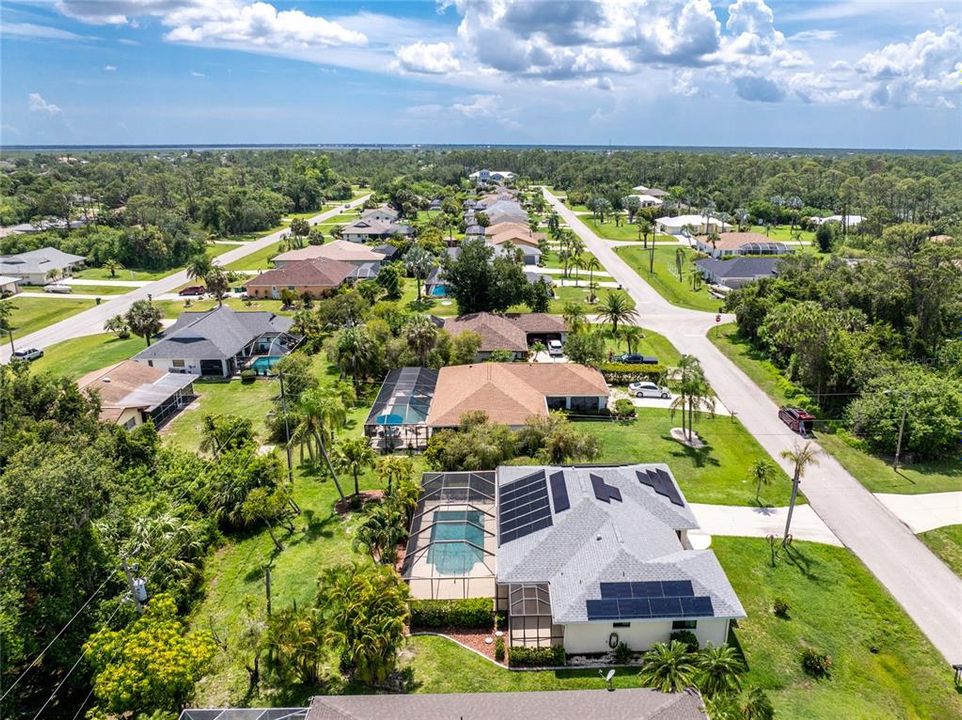 Activo con contrato: $299,000 (2 camas, 3 baños, 1384 Pies cuadrados)