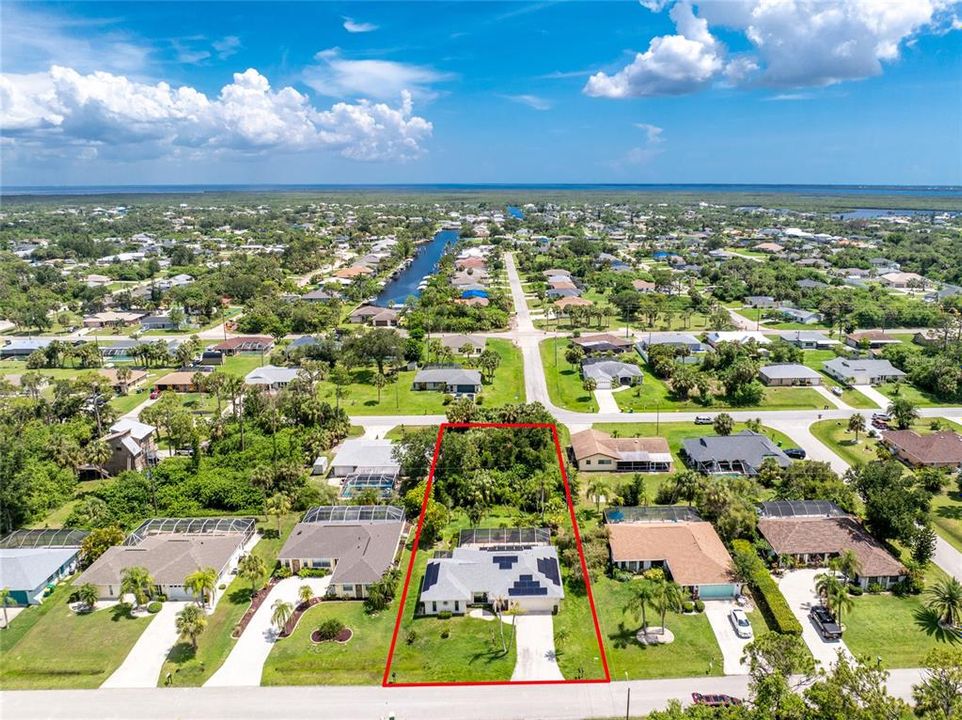 Activo con contrato: $299,000 (2 camas, 3 baños, 1384 Pies cuadrados)