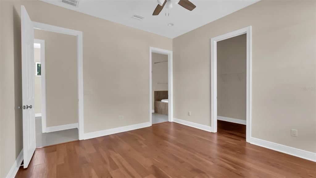 Active With Contract: $439,000 (3 beds, 3 baths, 1840 Square Feet)