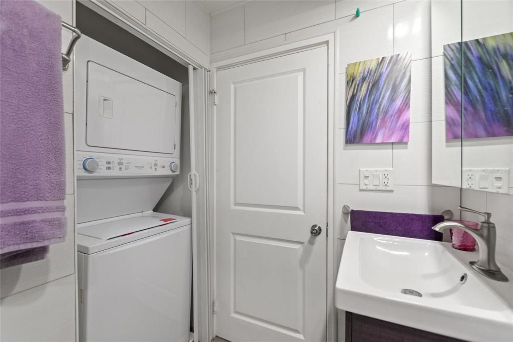 待售: $140,000 (1 贝兹, 1 浴室, 648 平方英尺)