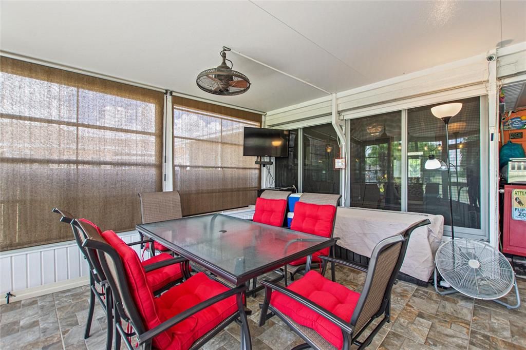 待售: $140,000 (1 贝兹, 1 浴室, 648 平方英尺)