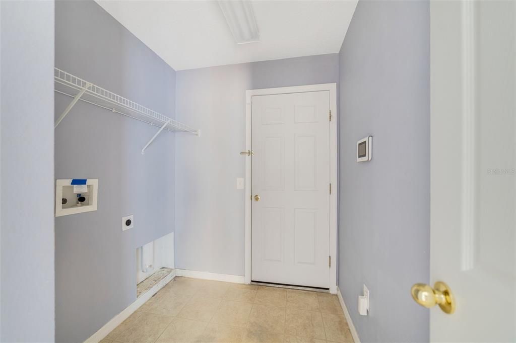 Active With Contract: $250,000 (3 beds, 2 baths, 1819 Square Feet)