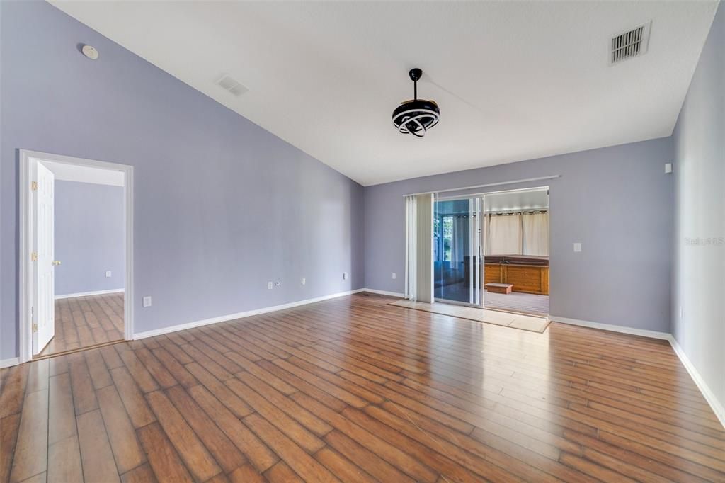 Active With Contract: $250,000 (3 beds, 2 baths, 1819 Square Feet)