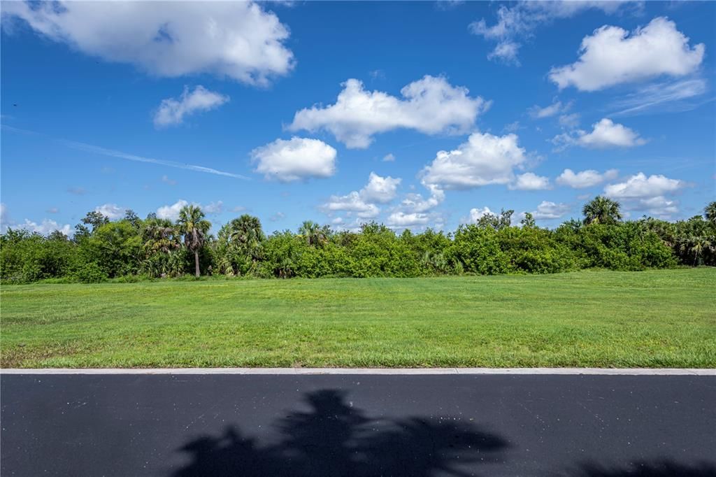 待售: $140,000 (0.54 acres)