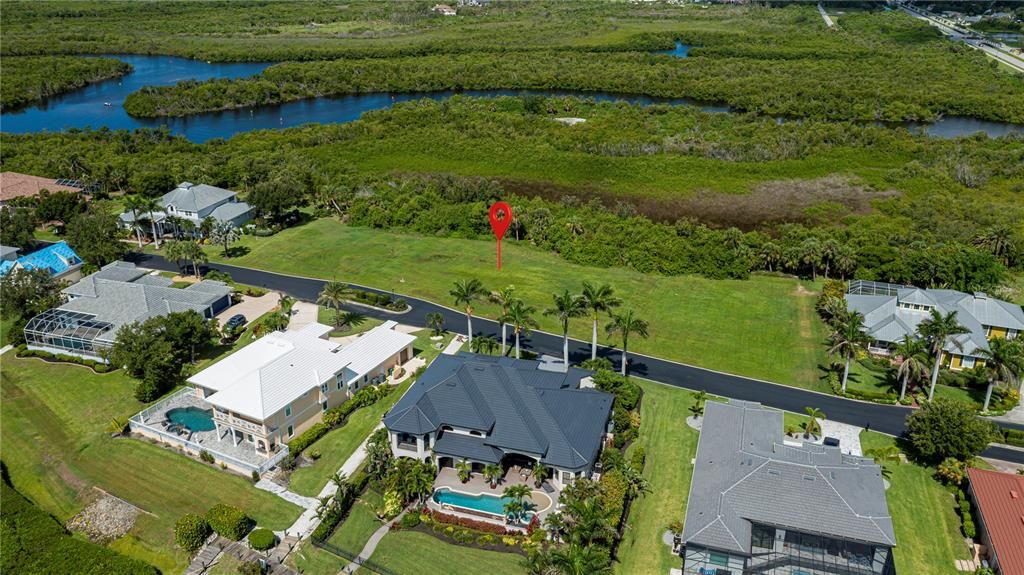 待售: $140,000 (0.54 acres)