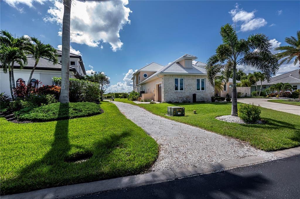 待售: $140,000 (0.54 acres)