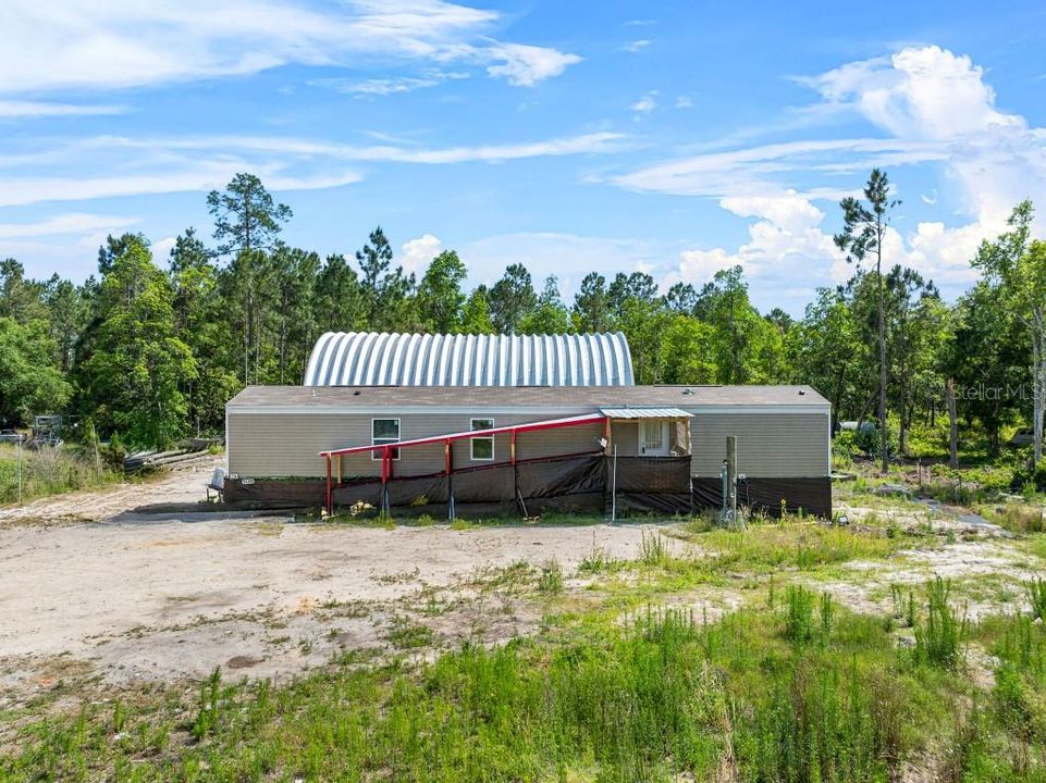 Recently Sold: $257,999 (3 beds, 2 baths, 952 Square Feet)