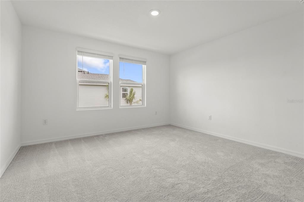 En Renta: $2,550 (3 camas, 2 baños, 1373 Pies cuadrados)