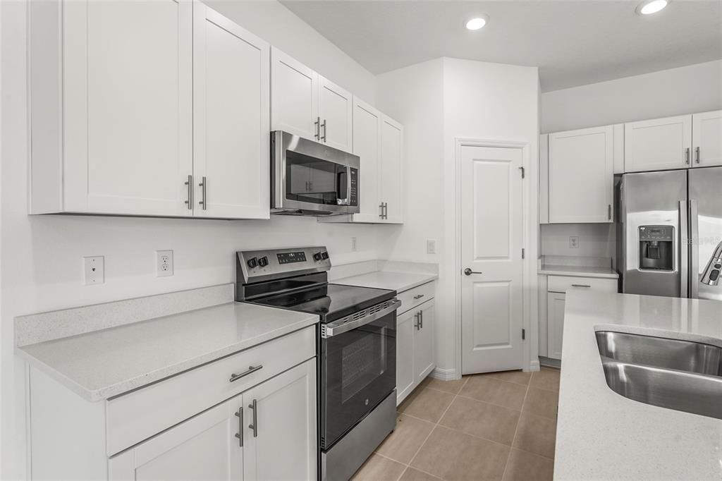 En Renta: $2,550 (3 camas, 2 baños, 1373 Pies cuadrados)