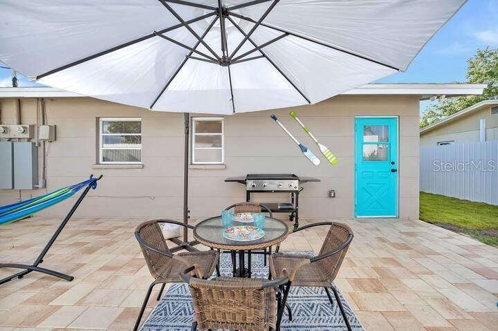 待售: $580,000 (2 贝兹, 0 浴室, 1484 平方英尺)