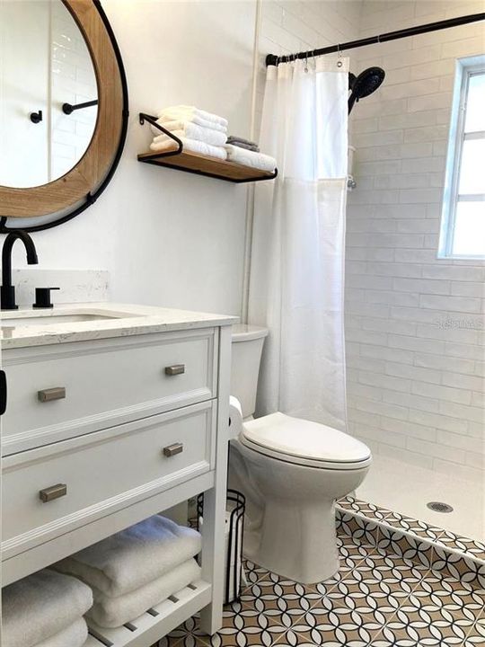 待售: $580,000 (2 贝兹, 0 浴室, 1484 平方英尺)