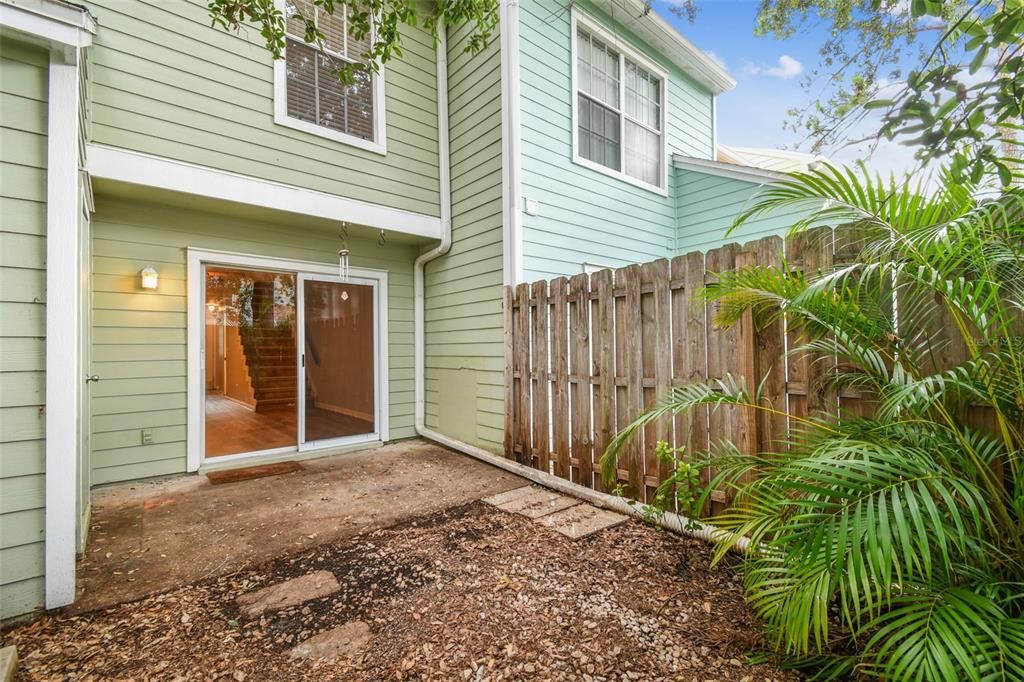 待售: $190,000 (2 贝兹, 2 浴室, 1110 平方英尺)